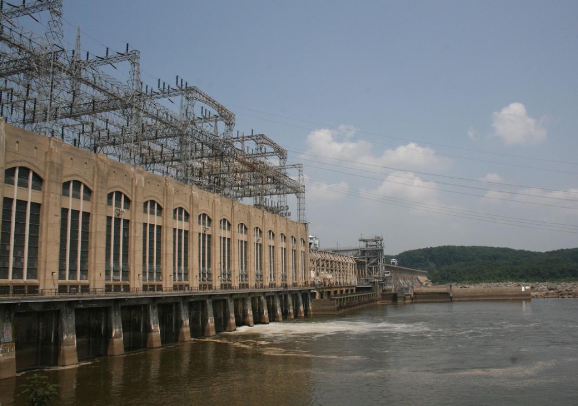 To fish that depend on migrating up rivers to reach their spawning grounds, hydropower dams present unsurmountable obstacles, a study has found. To fish that depend on migrating up rivers to reach their spawning grounds, hydropower dams present unsurmountable obstacles, a study has found.